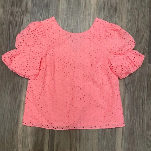 Lilly Pulitzer Shaila Top in Shellona Coral Neon Sunburst Eyelet. Size XS - Picture 3 of 9